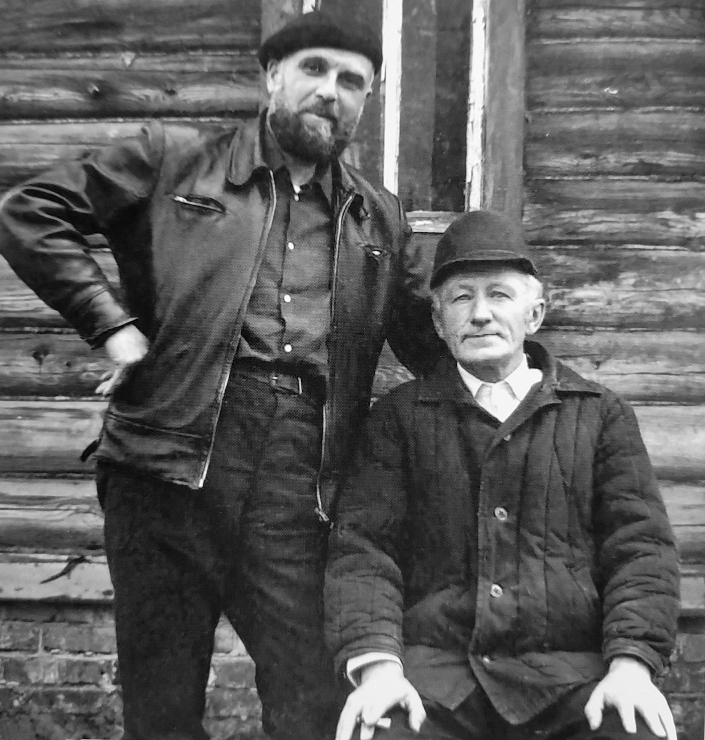 Судьба зубров, дороги людей. Я жалею сильно об одном: что эти люди вымирают…