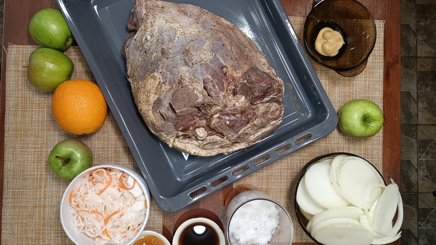 Окорок кабана в духовке