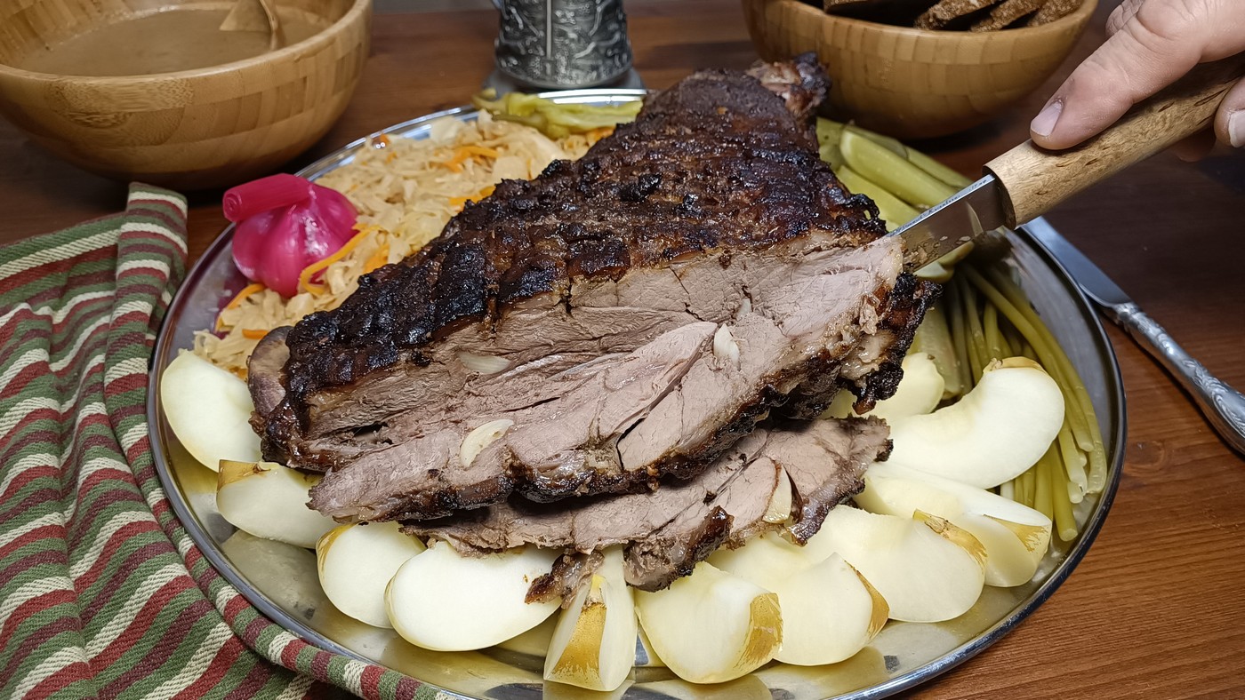 Окорок кабана в духовке