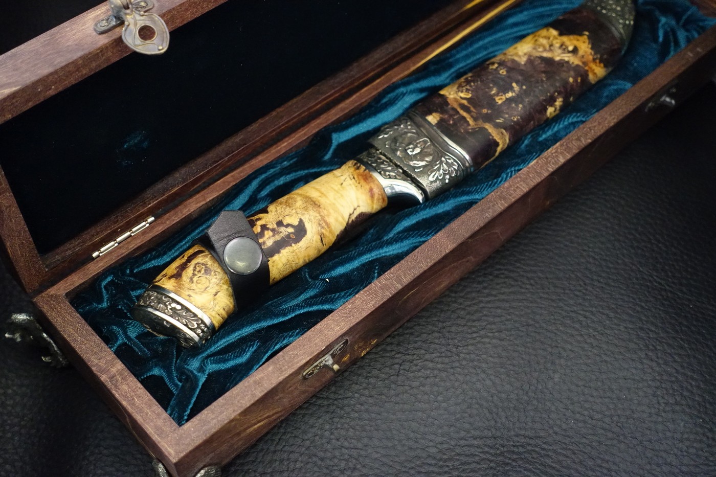 Ножи с янтарной душой